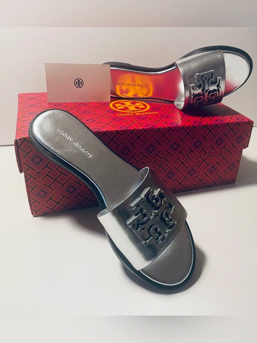 TORY BURCH DOUBLE T SPORT SLIDE LOGO METALLIC SILVER LEATHER SZ US-5 New In Box